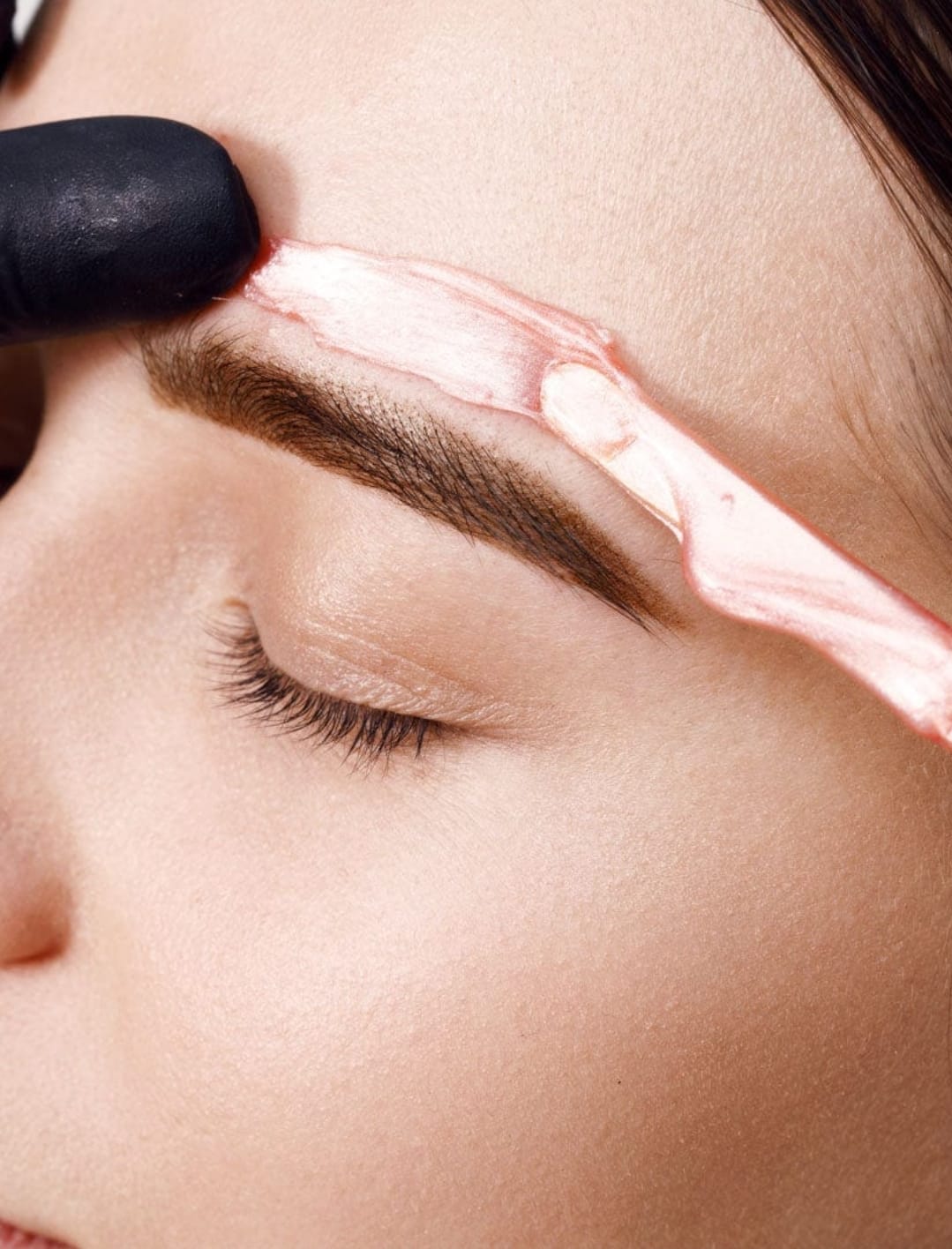 Brow Wax & Tint (30 min of Service)
